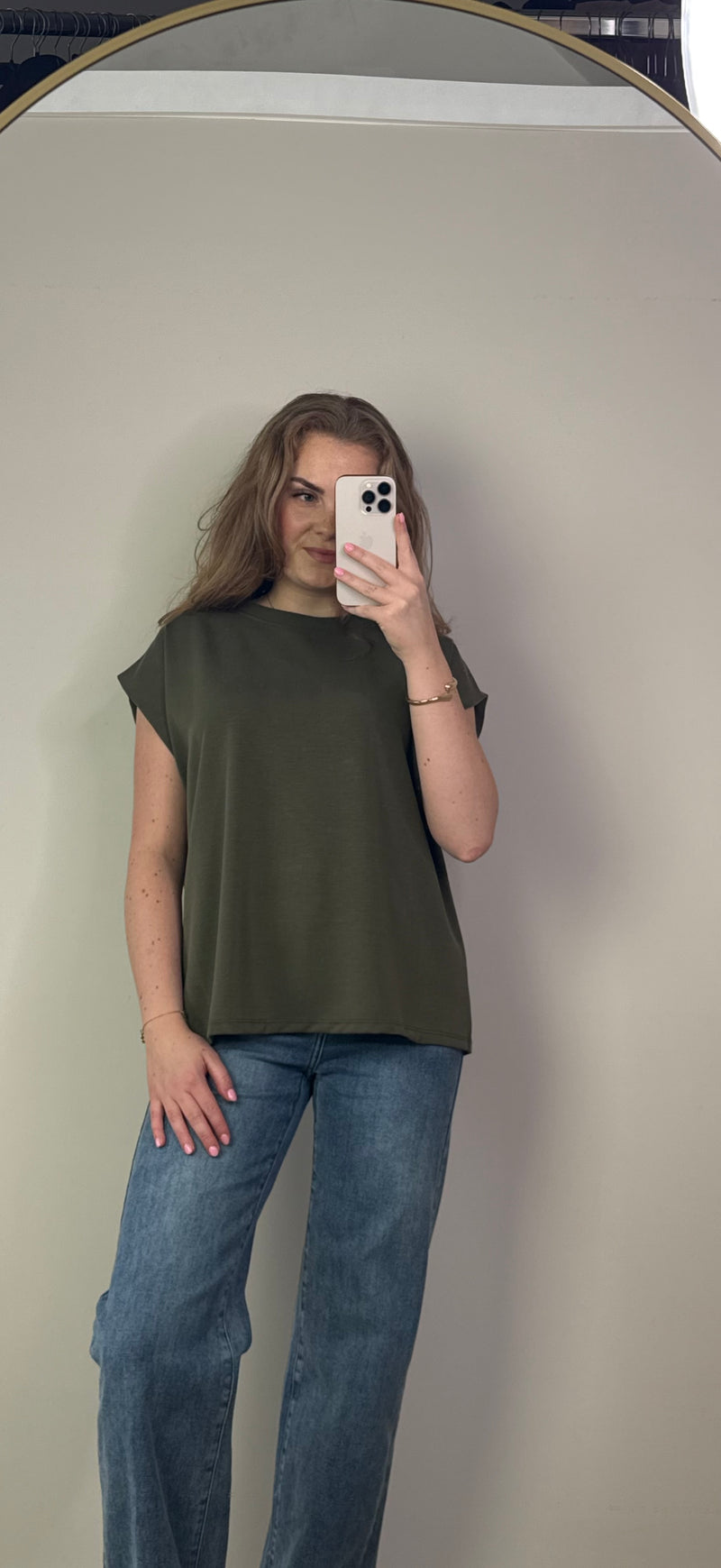 Tee Green